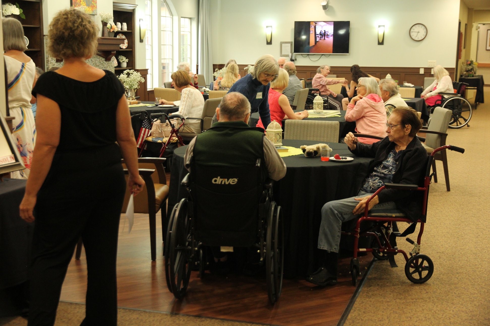 WindSong at Eola Hills Resident Art Show! • WindSong Memory Care